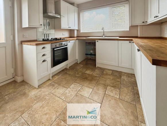 3 bed Semi-Detached for sale Image 6