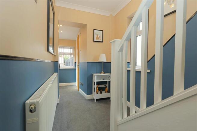 3 bed Semi-Detached for sale Image 9