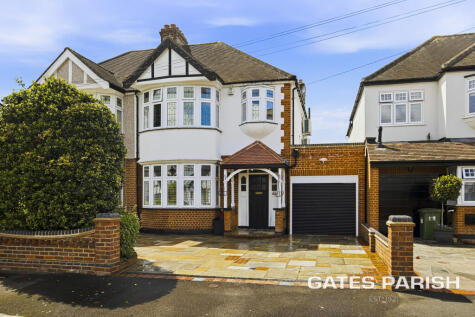 Maple Avenue, Upminster, RM14