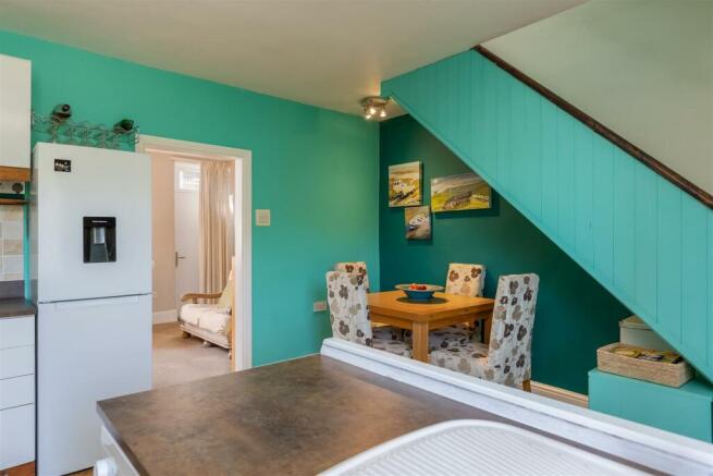 Hill Cottages 28 Kitchen Dining Room-5.jpg