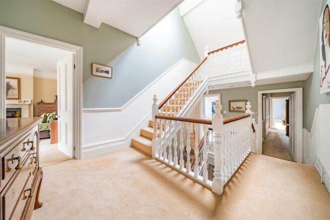 1st floor landing h.jpg
