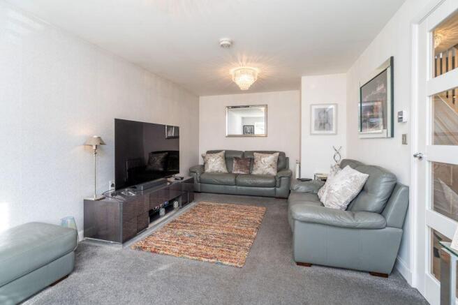 1 Hoffmann Place, Newcraighall, Edinburgh, EH15 3FD photo 4