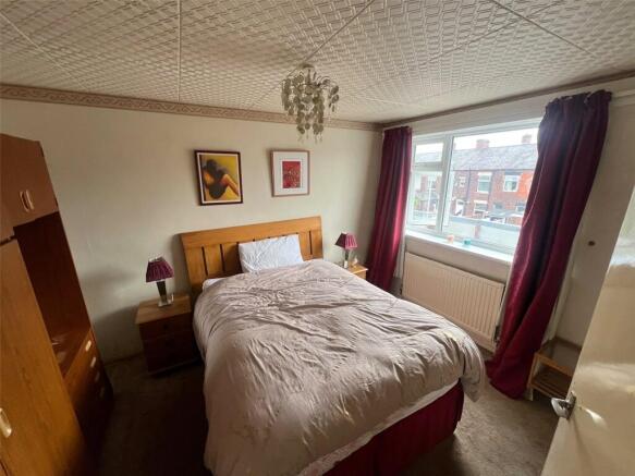 3 bed Semi-Detached for sale Image 6