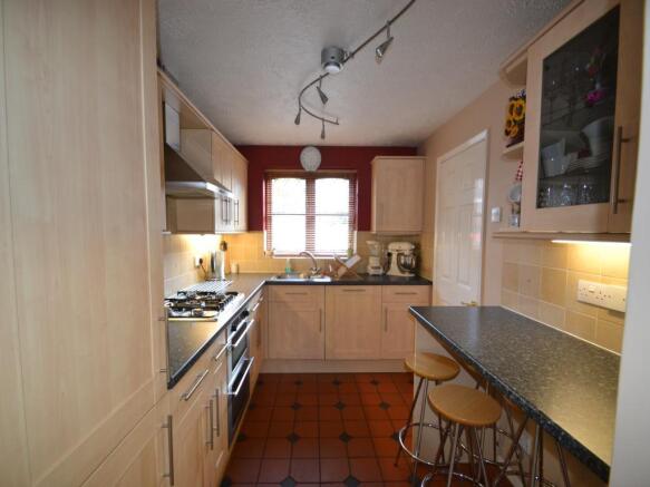 KITCHEN/BREAKFAST ROOM