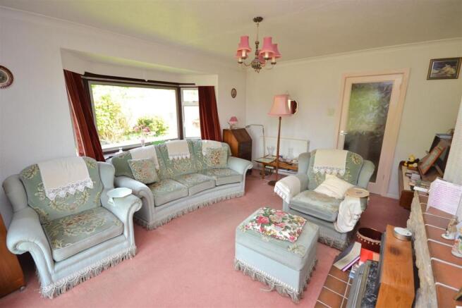 Sitting Room 1.JPG