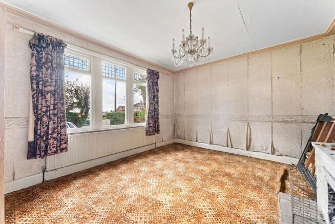 5 bed Detached for sale Image 9