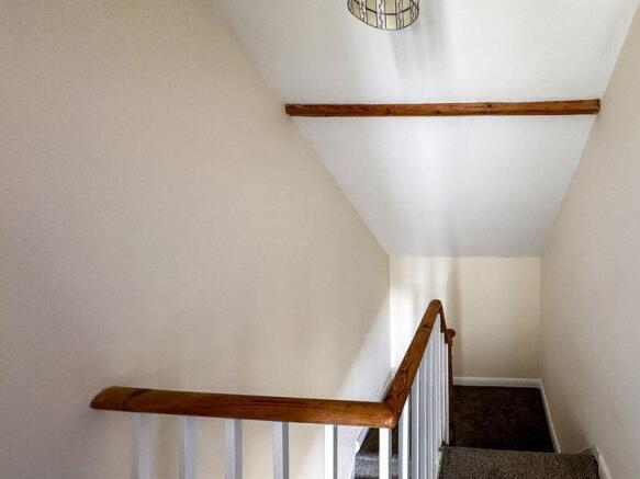 3 bed Terraced to rent Image 4