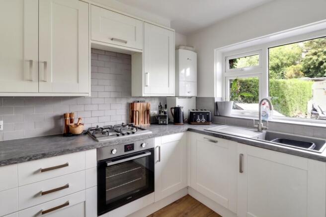 3 bed Terraced for sale Image 11