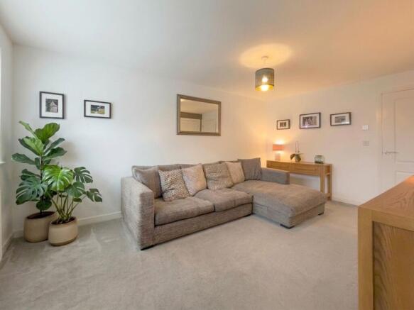 4 bed Detached for sale Image 10