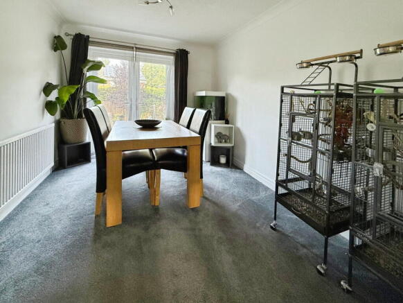 4 bed Detached for sale Image 8