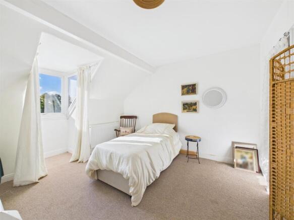 4 bed Terraced for sale Image 11