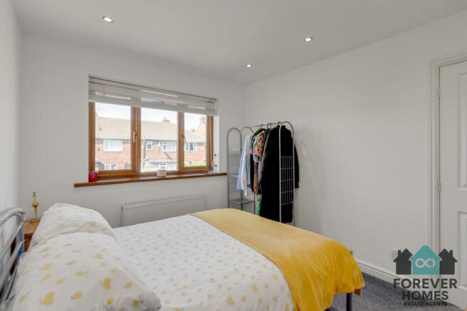 3 bed Semi-Detached for sale Image 8