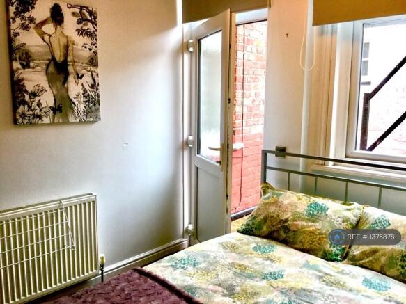 1 bed Flat to rent Image 6