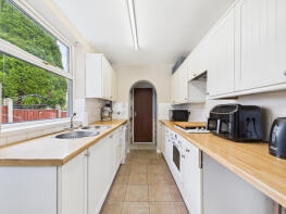 326, Derby Road, Birdholme S40 2ES