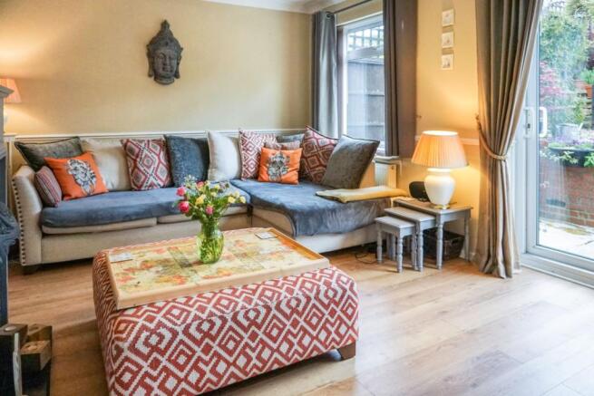 Lounge/Dining Room