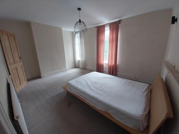 3 bed End of Terrace to rent Image 7