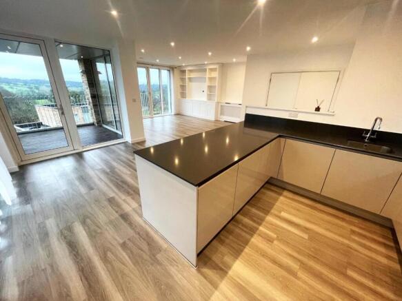 KITCHEN 1.jpg
