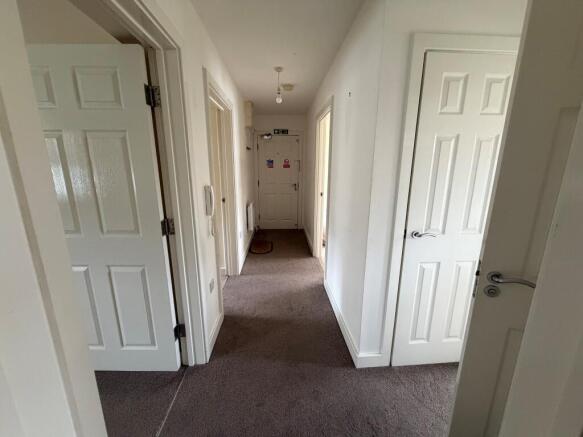 2 bed Flat for sale Image 8