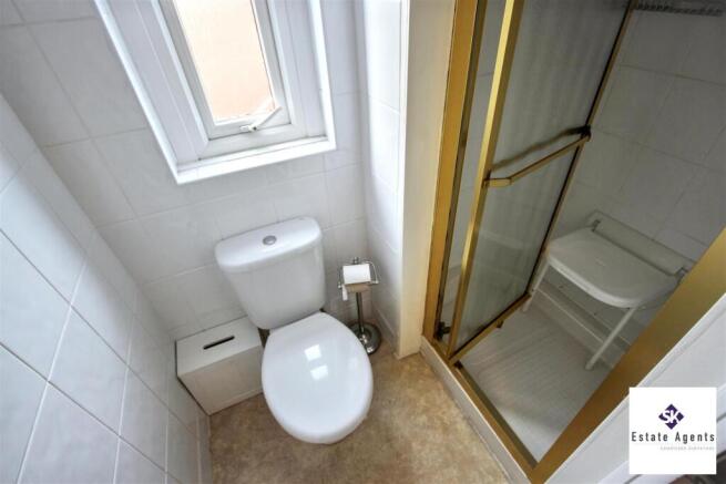 4 bed Semi-Detached for sale Image 11