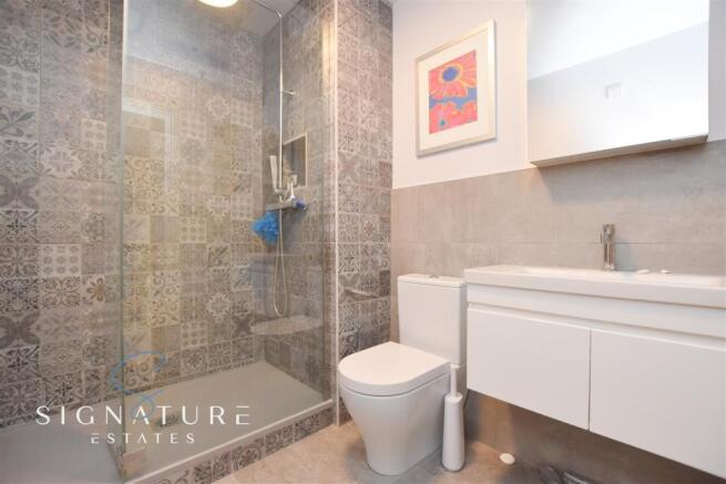 Bathroom (14).jpg