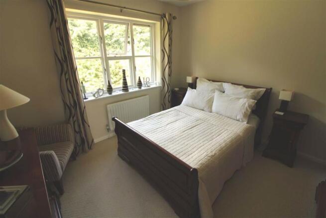 BEDROOM 2