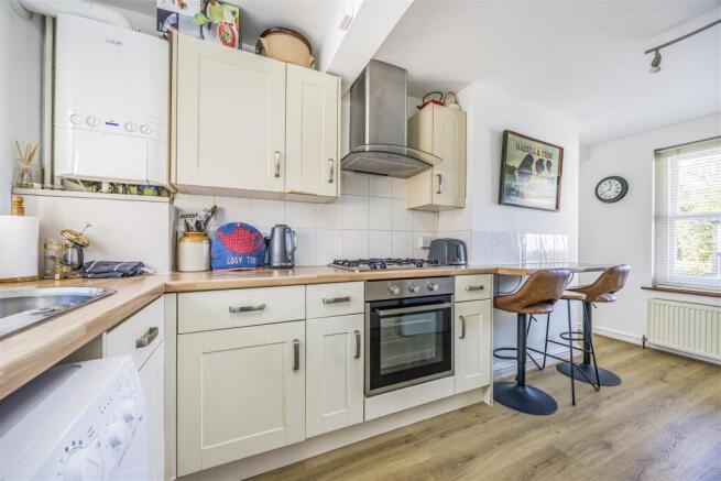 8 Elmleigh House, 19 Leigh Road, Havant-PorticoMar