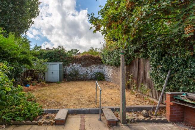 house-antrobus-close-cheam-sutton-104.jpg