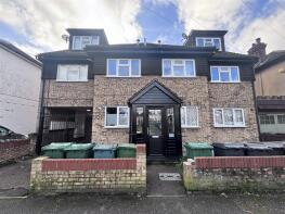 2, 163a Roebuck Court, Cavendish Road, London E4 9NG