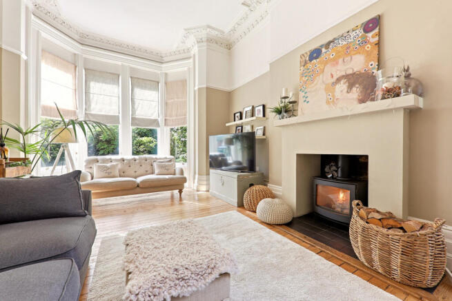3 bed Apartment for sale Image 4