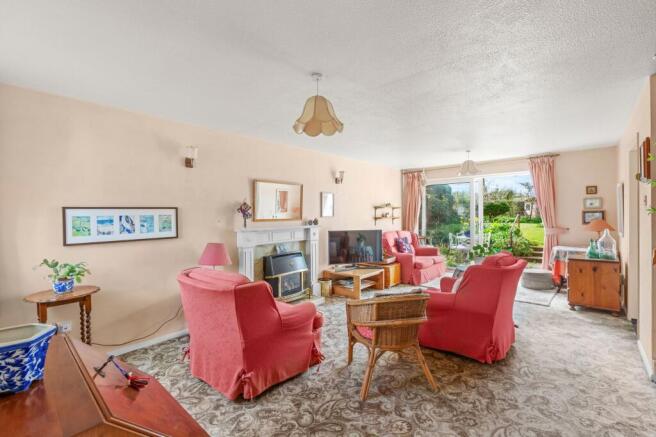 Sitting/Dining Room