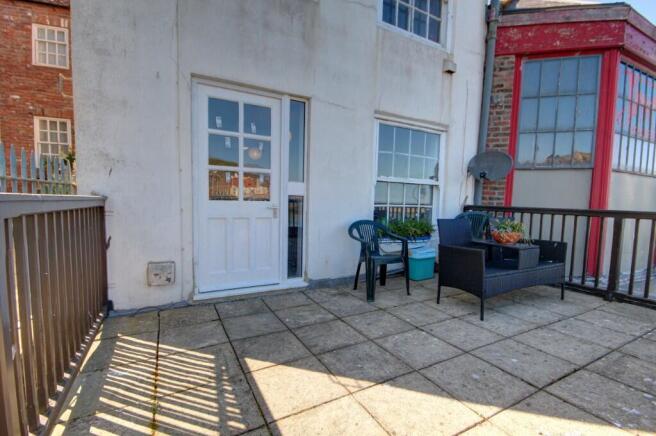 2 bed Flat for sale Image 9