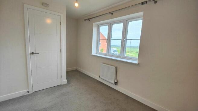 2 bed Semi-Detached to rent Image 9