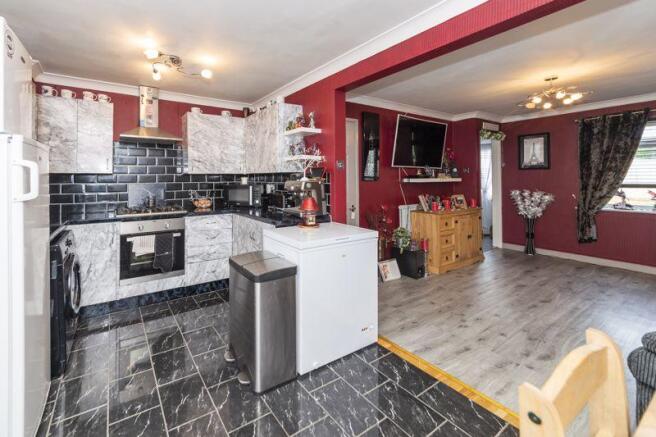 Kitchen/Living...