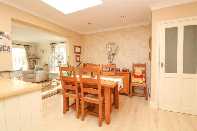 Dining Room.jpg