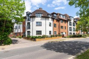 60, Dunkerley Court, Birds Hill, Letchworth Garden City SG6 1FE