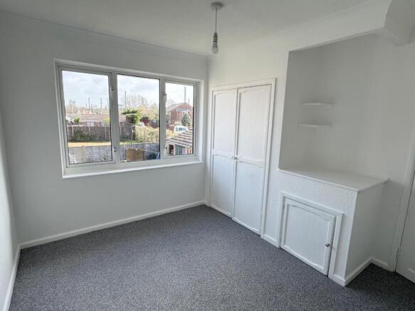 Albany Road, Holbury, Southampton, Hampshire, SO45 photo 4