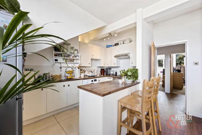 Highcroft Villas 52, Flat 4-007.JPG