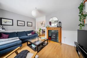 9, Herlwyn Gardens, London SW17 7NR
