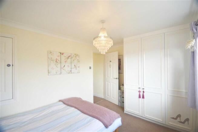 Main Bedroom Aspect