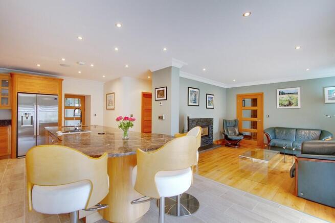 Dining kitchen