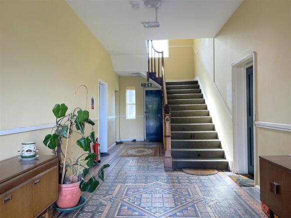 Entrance Hall (2).jpeg