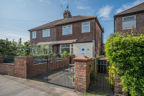 Semi-Detached Home With Separate Annexe