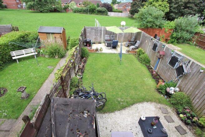 Photo 12