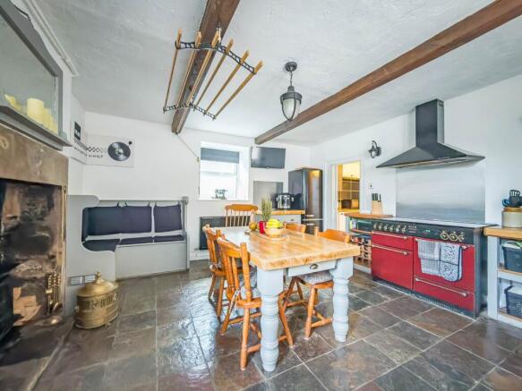 3 bed Detached for sale Image 4