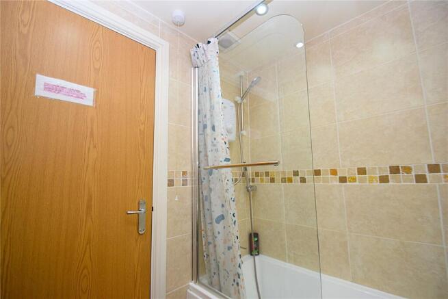 2 bed Apartment for sale Image 10