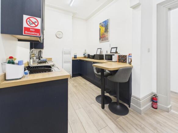 1 bed Flat to rent Image 5