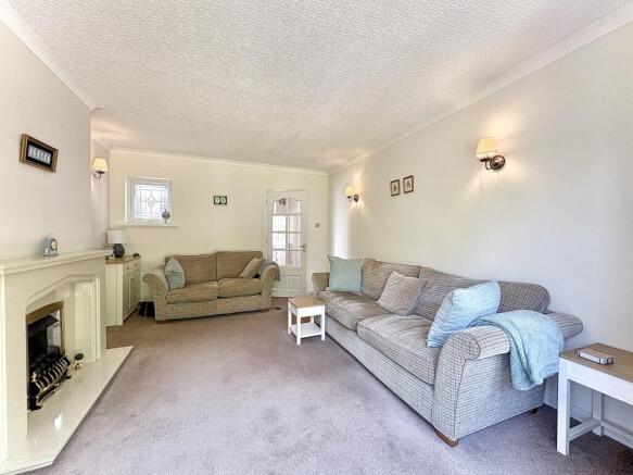 Milton Crescent, THE STRAITS, DY3 3DS photo 5