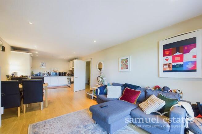 Living Room / Kitche
