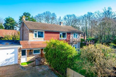 Sandy Close, Woking, GU22