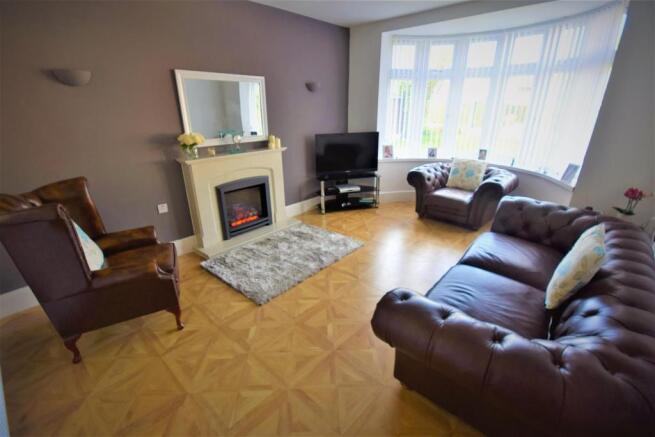 10 Wynnstay Lane Lge.JPG